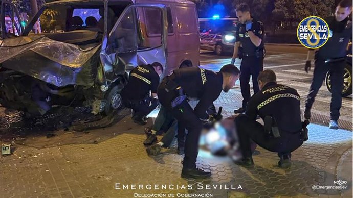 Accidente en la calle Clemente Hidalgo, en Sevilla.