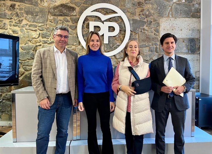 Javier Bas, Marta Fernández-Tapias, Ana Pastor y Diego Gago.