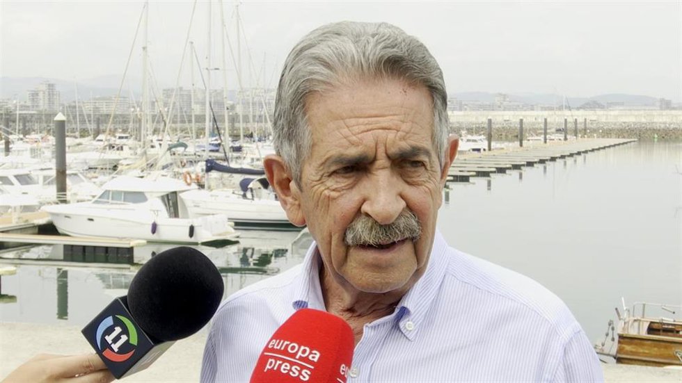 Archivo - El presidente de Cantabria, Miguel Ángel Revilla.