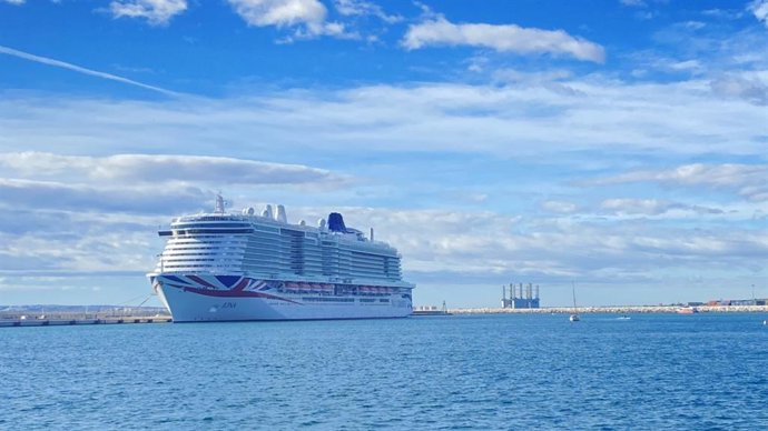 Imagen de un crucero