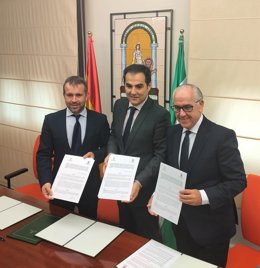 Firma del convenio de cesión de la parcela para la Ciudad de la Justicia.