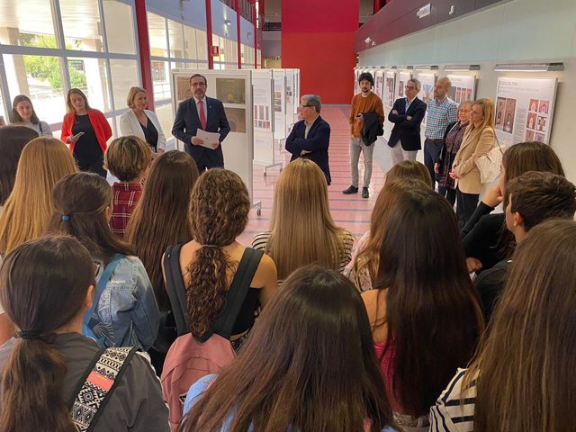 Inauguración de la exposición ‘Paseo Matemático al-Ándalus’