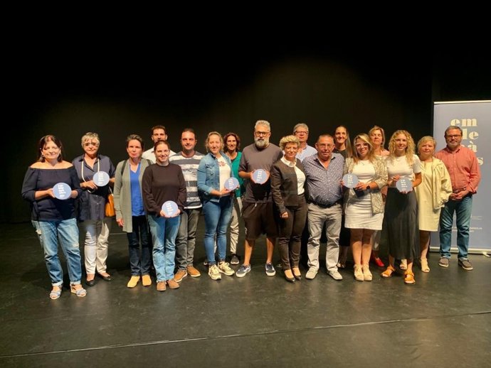 Un total de siete establecimientos de Lloseta reciben las placas que los distinguen como Emblemáticos Baleares.