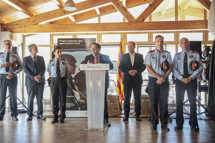 Imagen del conseller de Interior, Joan Ignasi Elena, durante la rueda de prensa