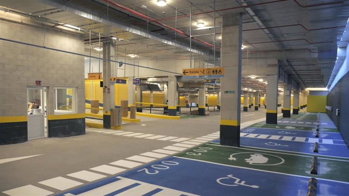 Aparcamiento situado en la Plaza del Ajedrez en Estepona (Málaga)