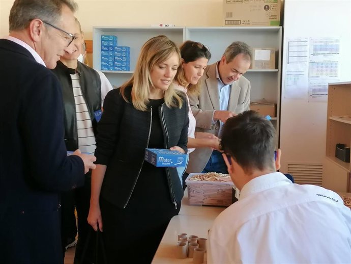 La coordinadora y portavoz de Cs Baleares, Patricia Guasp, y otros miembros de la formación naranja visitan las instalaciones Centro Mater y del Centro Ocupacional Mater.
