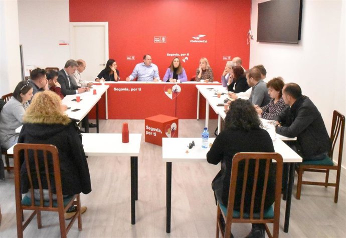 Reunión de la vicesecretaria general del PSOECyL con el PSOE de Segovia