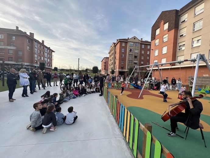 Inauguración del Parque de las Traviesas de Lugones