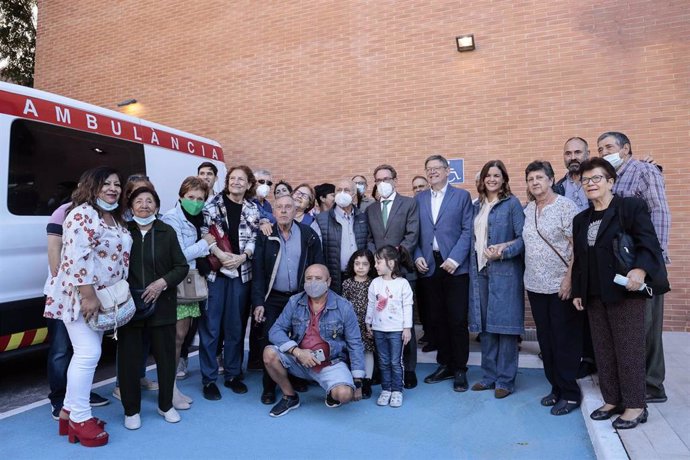 El 'president' de la Generalitat, Ximo Puig, visita el nuevo centro de salud de Tres Forques de Valncia