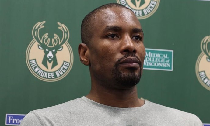 Archivo - El pívot español de los Milawaukee Bucks Serge Ibaka