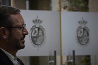 Maroto (PP) denuncia que Sánchez "abusa" del Reglamento del Senado y recuerda que se comprometió a ir una vez al mes