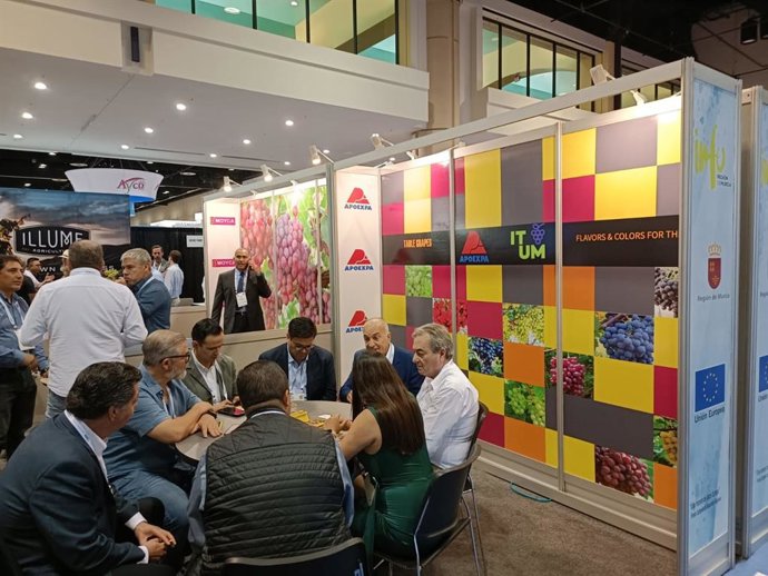 Empresas productoras de uvas de mesa de la Región participaron en la feria PMA Fresh Summit 2022, en Orlando (Florida), con el apoyo del INFO