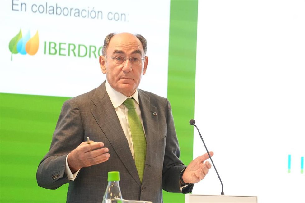 Archivo - El presidente de Iberdrola, Ignacio S.Galán, interviene en un Encuentro de Deusto Business Alumni, en Torre Iberdrola