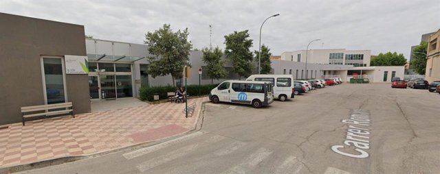 Un incendio obliga a evacuar la residencia La Vila de Almussafes