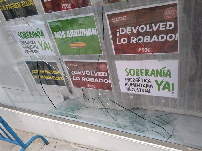Vox denuncia destrozos en la sede del partido en Zamora por un ataque de "energúmenos" con "nocturnidad y cobardía"