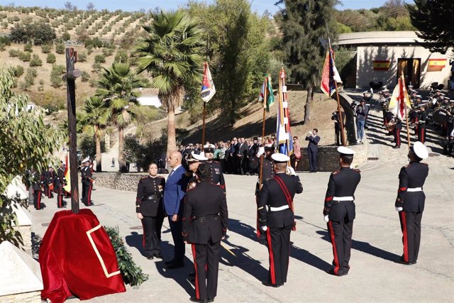 El Cuartel la Fuerza de Infantería de Marina organiza una jura de bandera civil en Setenil de las Bodegas (Cádiz)