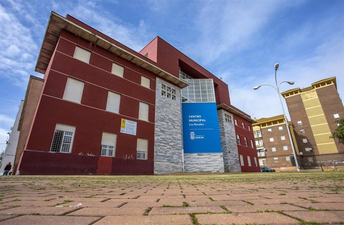 Archivo - Fachada del Centro de Insercción Laboral de Los Rosales. Edificio que podría albergar la sede de la Agencia Espacial Española según la candidatura de Huelva. 