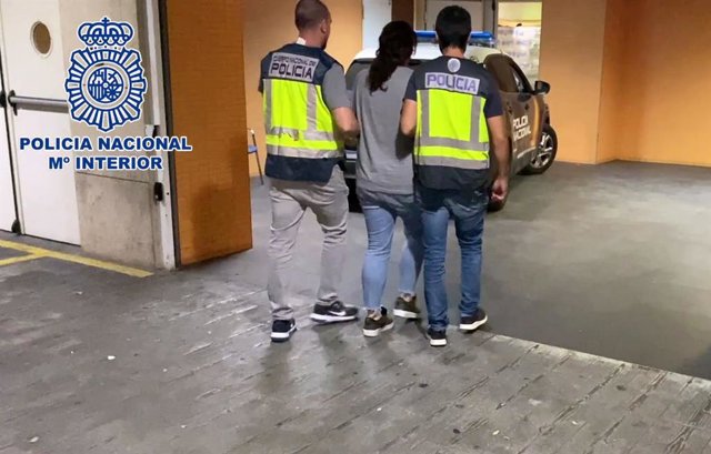 Nota De Prensa: "La Policía Nacional Ha Detenido A Una Mujer Por Sustraer Joyas De Personas Mayores Dependientes A Las Que Cuidaba"
