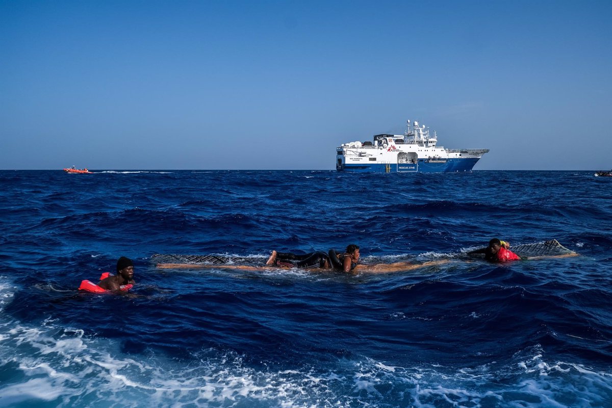 Bruxelles ricorda che il salvataggio dei migranti in mare è un “dovere morale” e un “obbligo legale” per i paesi dell’UE