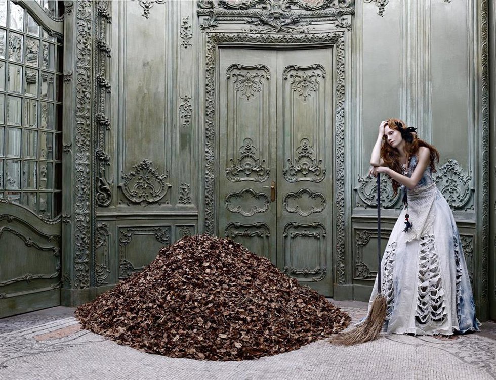 El fotógrafo de moda, publicidad y arte Eugenio Recuenco llega al Museo Thyssen de la mano de La Térmica y Málaga de Moda.