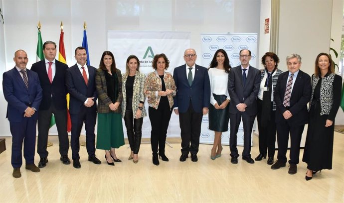 Andalucía y Roche Farma impulsan una nueva alianza para la investigación en neurociencias