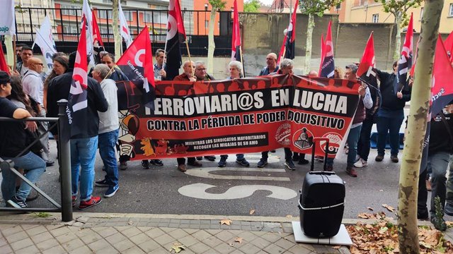 Protesta del colectivo de ferroviarios de CGT CGT 27/10/2022
