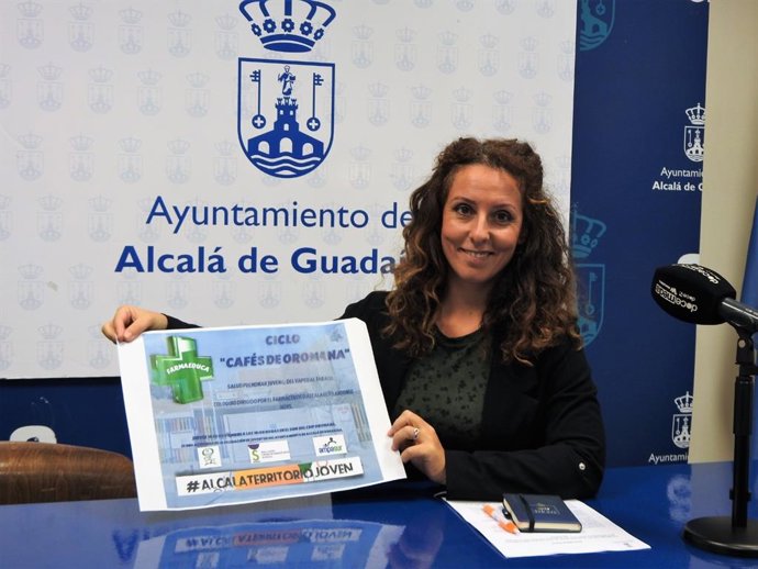 La delegada de Juventud del Ayuntamiento de Alcalá de Guadaíra, Rosa Carro, ha presentado el nuevo ciclo formativo, que tendrá lugar en el CEIP Oromana este jueves a partir de las 18,00 horas.