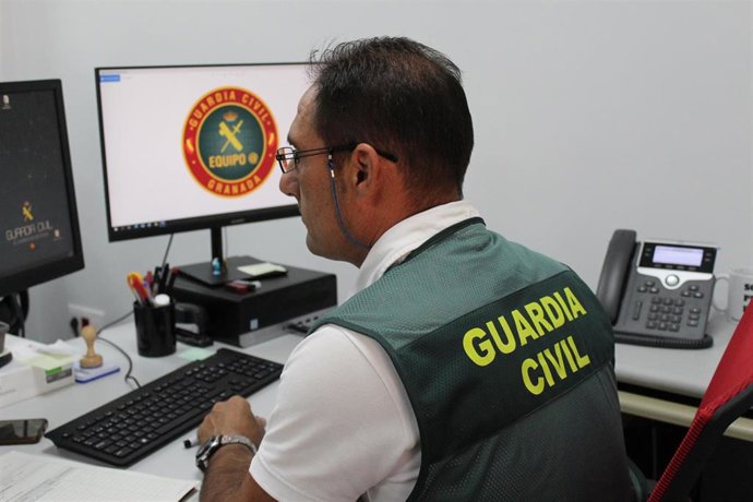 Archivo - Agente de Guardia Civil de Granada