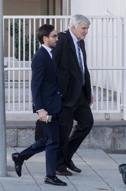 El vicepresidente ejecutivo de NewBalance, Paul Guaron, a su salida de un juicio de la cúpula New Balance Ibérica, en los Juzgados de Plaza de Castilla, a 7 de noviembre de 2022, en Madrid (España). 