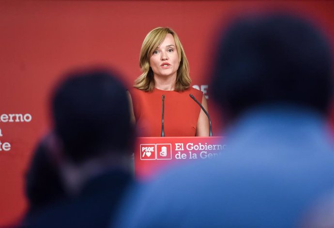 Archivo - La ministra de Educación y Formación Profesional y portavoz del partido socialista (PSOE), Pilar Alegría, comparece en rueda de prensa en la sede de su partido, a 19 de septiembre de 2022, en Madrid, (España). 