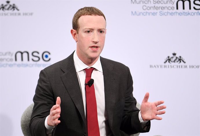 Archivo - FILED - 15 February 2020, Bavaria, Munich: Mark Zuckerberg, Chairman of Facebook, speaks during the 56th Munich Security Conference. Facebook chief MarkZuckerberg says the major social media companies should not position themselves as the gat