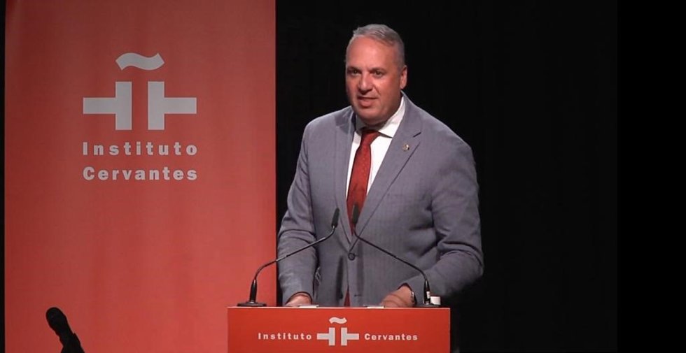 El presidente de la Diputación en la presentación de la candidatura del Carnaval de Cádiz como Patrimonio Inmaterial de la Humanidad.