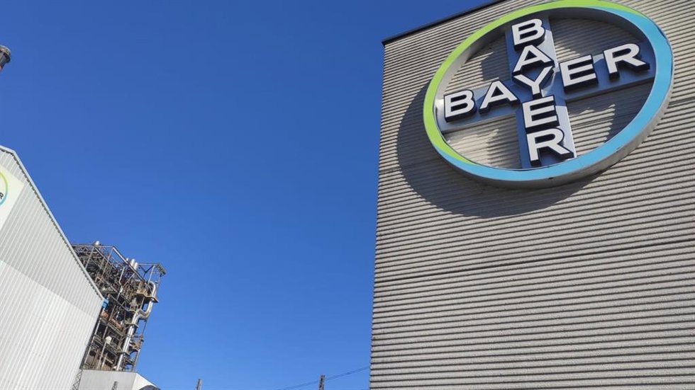 Archivo - Planta de Bayer en La Felguera (Langreo), en Asturias
