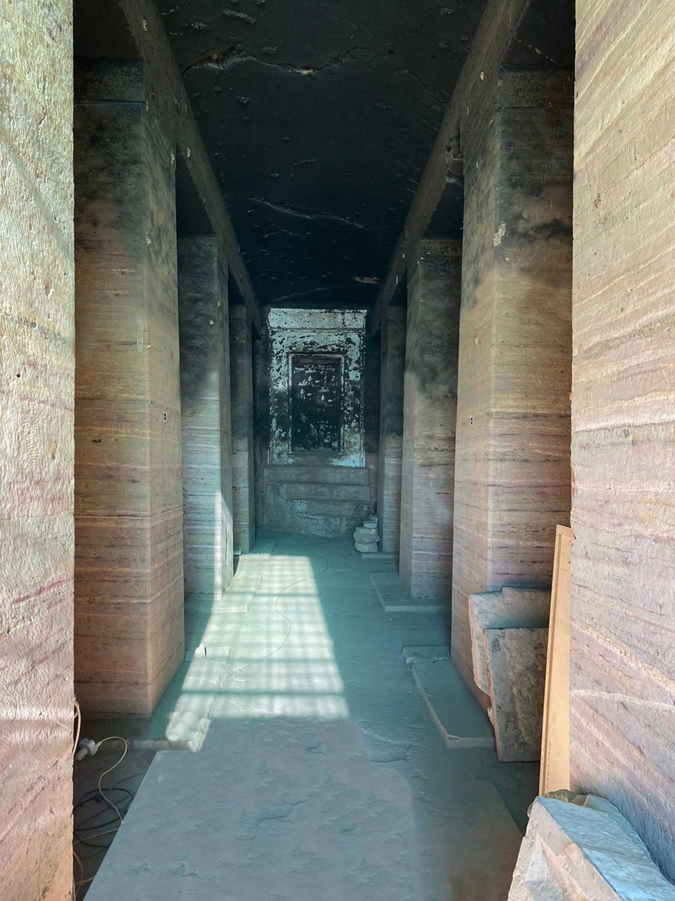 Interior de la tumba