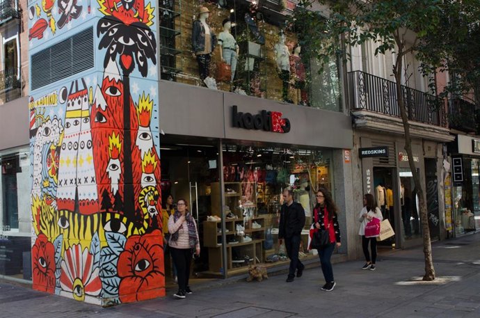 Archivo - Tiendas, tienda, Kootiko, tienda de ropa, tiendas de Fuencarral, compras, compra, gente comprando, comprar, precio, precios, consumo, IPC