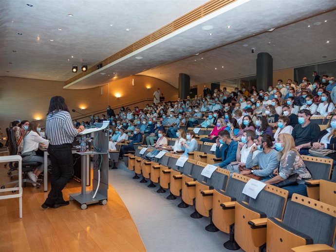 Acto de adjudicación de plazas en el Hospital Son Espases.