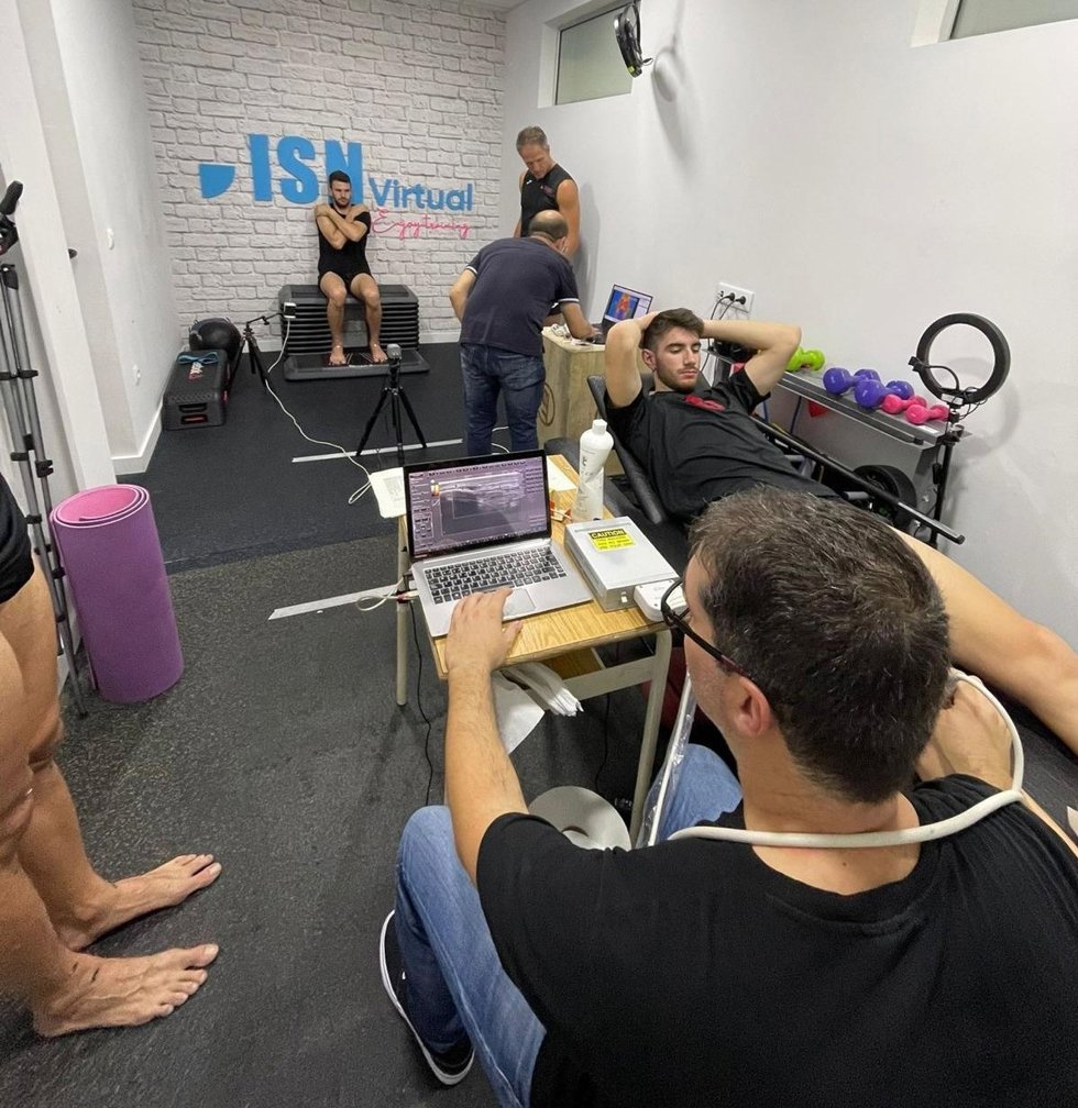 Investigadores del CEU estudian cómo prevenir lesiones deportivas con termografía infrarroja y ecografía Dopple.