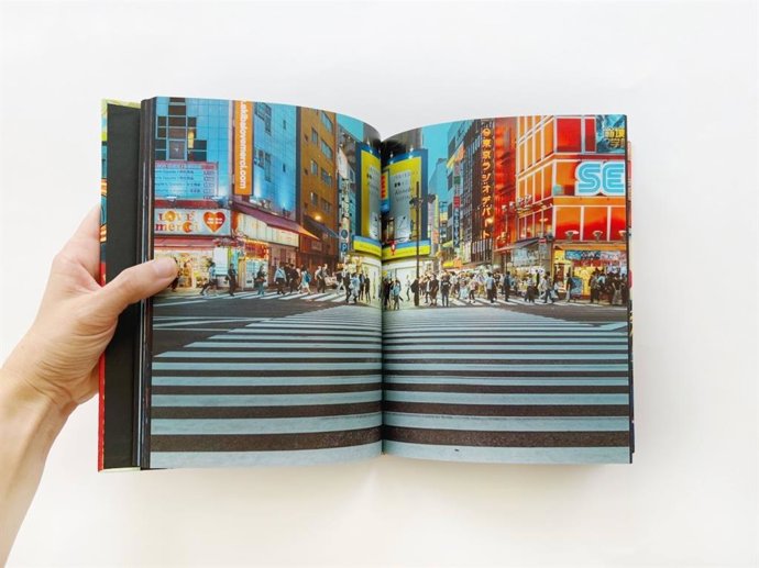 Imagenes recogidas en el libro 'Tokyo Nights' de Víctor Alonso.