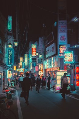 Archivo - Fotografía nocturna de Tokio capturada por Víctor Alonso.