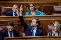 Espinosa aconseja a Olona no ayudar a los enemigos de Vox: "Lo más bonito en la vida es ser agradecido"