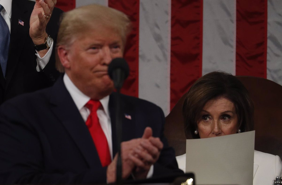 Trump compares Pelosi to a gang member and calls her an “animal”