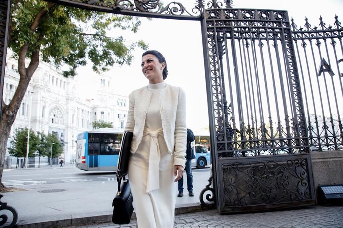 La exdirigente de Vox Macarena Olona a su llegada a la presentación de su proyecto personal, en el Palacio de Linares, a 4 de noviembre de 2022, en Madrid (España). 