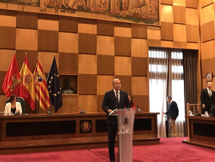 El alcalde de Zaragoza, Jorge Azcón, en el Debate del estado de la ciudad de 2022