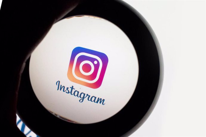 Archivo - FILED - 11 December 2016, Bavaria, Munich: A general view of the logo of US social media application Instagram. Photo: Tobias Hase/dpa