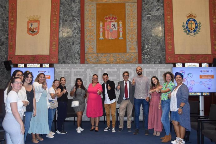 Cabildo de Tenerife y Radio ECCA promueven la inclusión social y laboral de mujeres gitanas a través de la formación