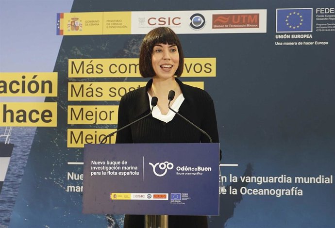 La ministra de Ciencia e Innovación, Diana Morant, interviene durante el acto de puesta de quilla con el que se da inicio a la construcción formal del buque oceanográfico Odón de Buen, en el astillero Armón, a 15 de octubre de 2022, en Vigo, Pontevedr