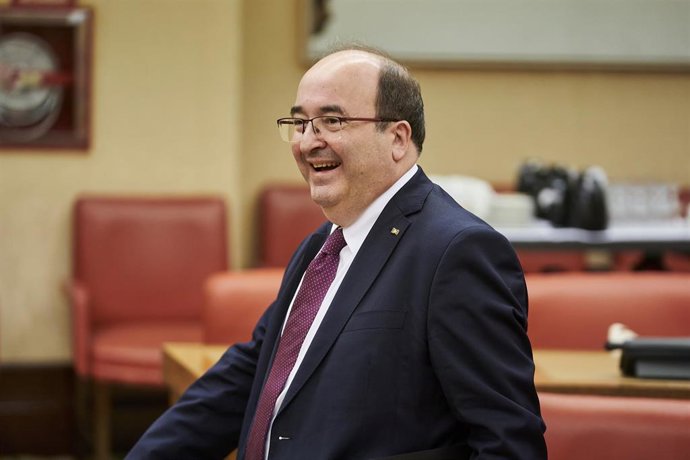 El ministro de Cultura y Deporte, Miquel Iceta, a su llegada a la Comisión de Cultura y Deporte del Congreso de los Diputados
