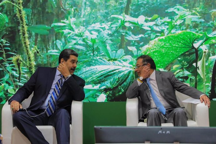 La presidente de Venezula y Colombia, Nicolás Maduro y Gustavo Petro, respectivamente, en la cumbre del clima en Egipto.