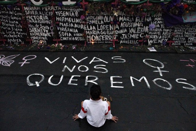 Una concentración feminista contra el feminicidio en México