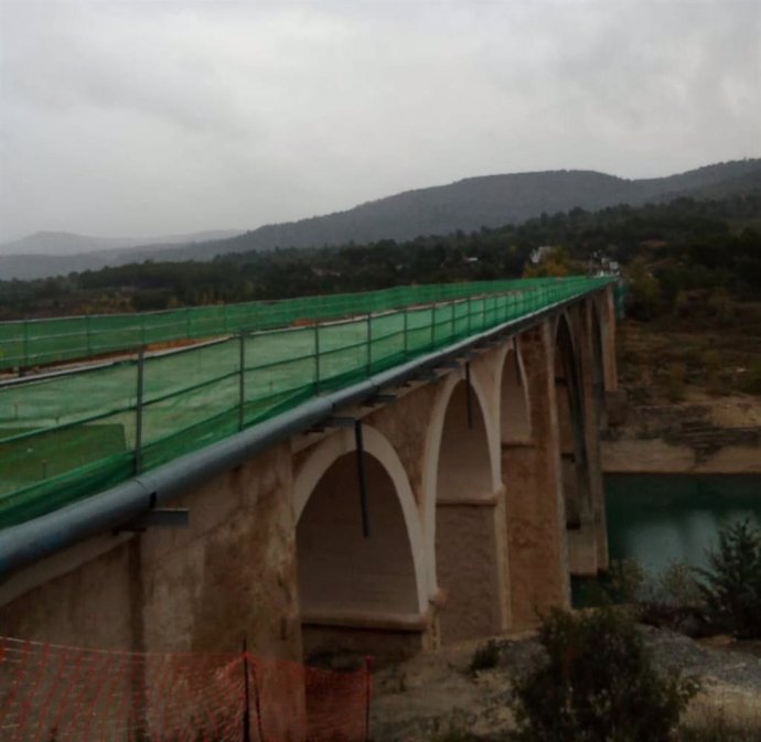 Obras en el viaducto sobre Entrepeñas